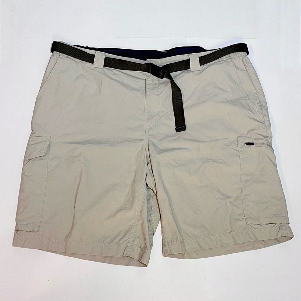 Columbia Men’s Cargo Shorts 42 x 10 Cream Nylon Outdoor Hiking Quick Dry Belted